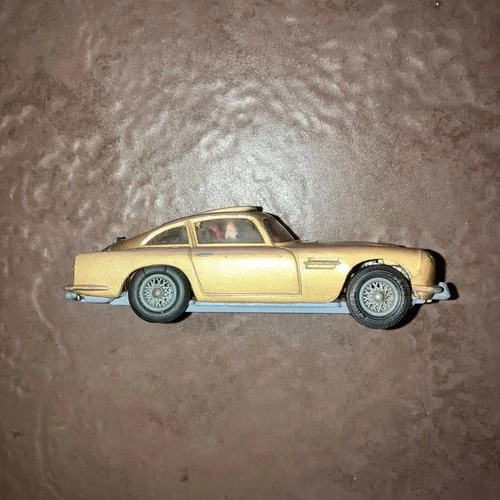 Collectible Corgi Toys James Bond Aston Martin DB5  007 Vintage diecast Car