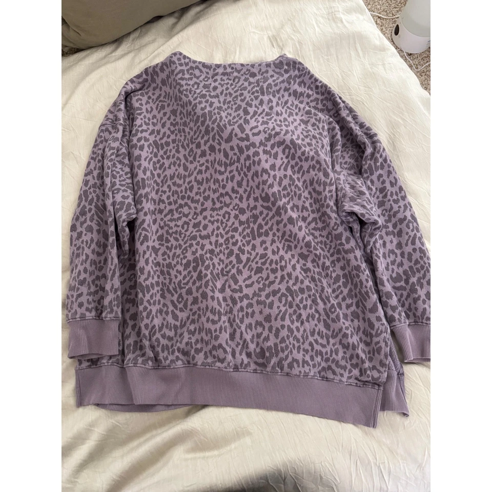 Sudadera con Capucha American Eagle Ahh-Mazingly Suave Estampado de Leopardo Grande Foto 4 de 4