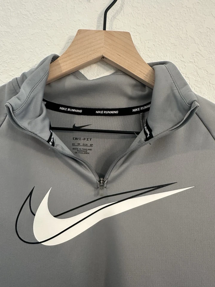 Chaqueta Nike Running Mujer 1/4 Cremallera Talla XS Gris Logo Foto 4 de 4