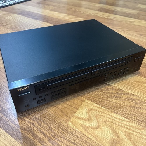 TEAC RW D200 CD Player Double Deck High Speed Dubbing Recorder CD to CD Burner