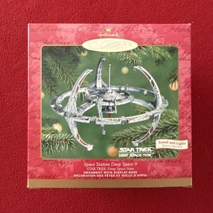 Hallmark Keepsake Ornament 2001 Star Trek Space Station Deep Space 9 NIB