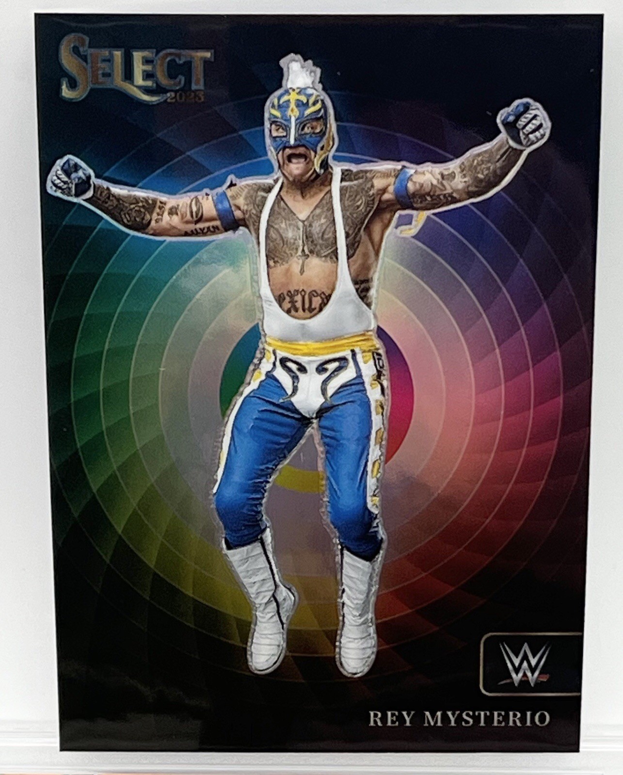 REY MYSTERIO - 2023 WWE SELECT COLOR WHEEL PRIZM - RARE - SSP
