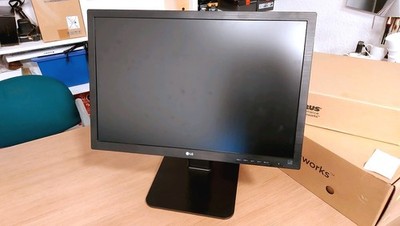 24 Zoll LG Monitor 24MB65PM-I Flatron IPS WUXGA 1920x1200 LED Höhenverstellbar