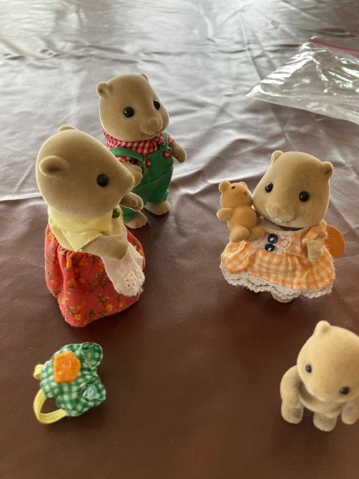 Calico Critters Sylvanian Families Woodbrook Beaver Family 5 Rare Vintage - Image 2 of 4