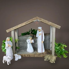 Large Cedar Barn Wood Nativity Stable Creche Figurines Greenery NOT Included A43