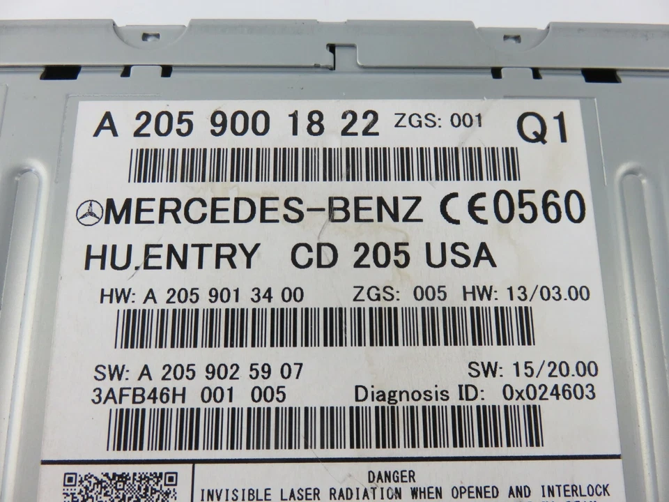 Unidad principal de CD receptor de radio AM FM MERCEDES CLASE C A2059001822 2016 2019 OEM Foto 2 de 4