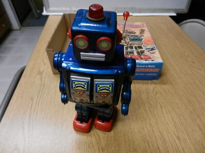 Vintage Schylling Robot 2000 Millennium W/ A Nice Swivel-O-Matic