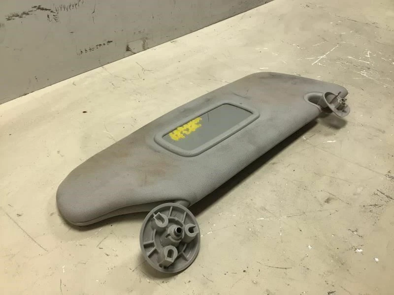 VISEIRA SOLAR INTERIOR DO LADO DIREITO DO PASSAGEIRO DODGE GRAND CARAVAN 2011 2017 FÁBRICA - Imagem 3 de 4