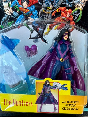 DC Comics Total Justice Huntress Kenner Action Figure with Barbed Arrow Crossbow - Picture 3 of 9