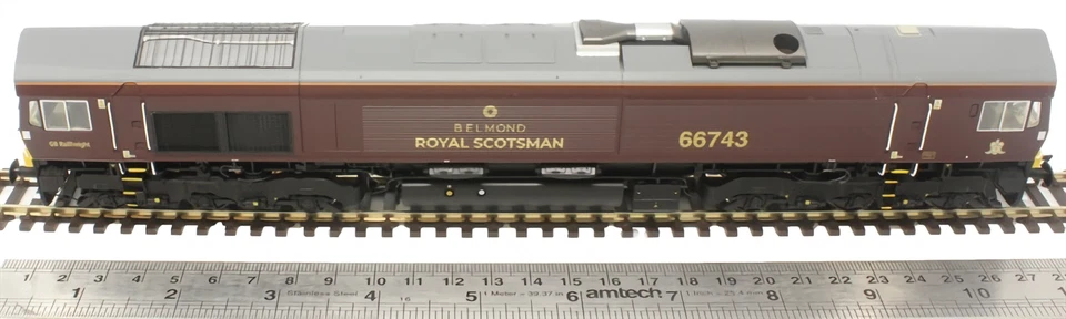 OO Scale Hattons H4-66-033 Class 66 66743 GBRf/Royal Scotsman livery Diesel Loco - Image 3 of 4