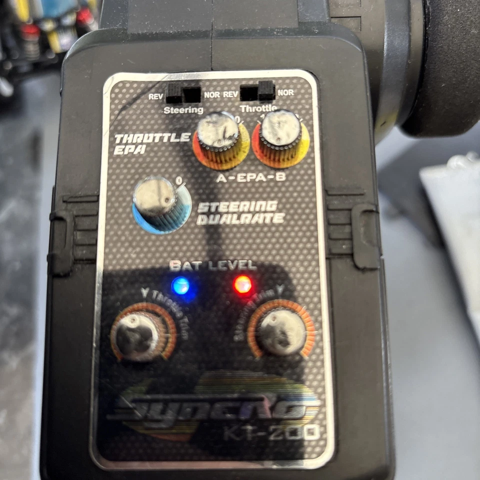 Kyosho Kt-200 Kr-200 - Syncro  2.4GHz Transmitter Only - Image 3 of 4