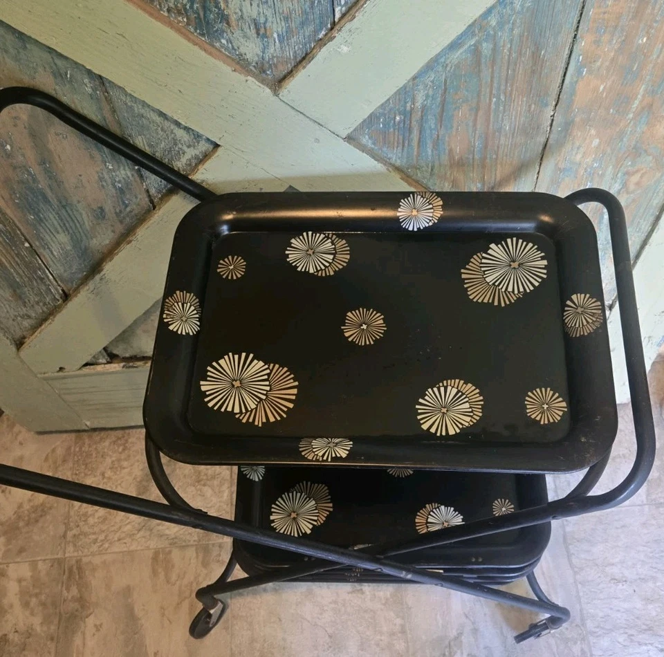 Carro de té vintage de metal con ruedas estilo MCM 4 bandejas adicionales sin soportes para bandejas Foto 3 de 4