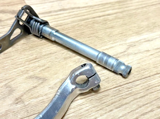 Eixo e pedal de câmbio de marchas de transmissão OEM Honda CR125R - Imagem 2 de 4