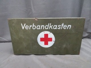 WWII GERMAN ARMY VEHICLE FIRST AID KIT CONTAINER NICE PAINT & LABEL SHRAPNEL