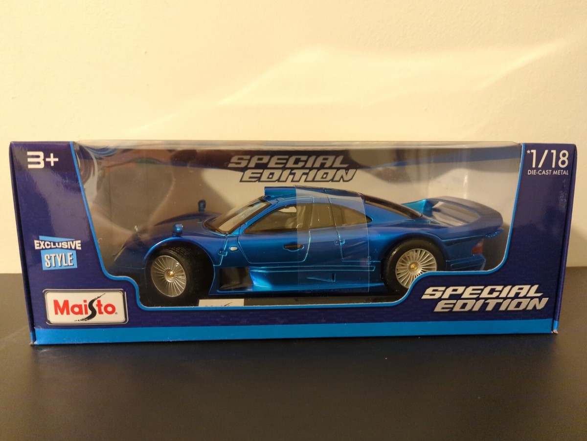 Maisto Mercedes CLK‐GTR street version MAISTO MERCEDES-BENZ CLK-GTR STREET VERSION 1:18 SCALE