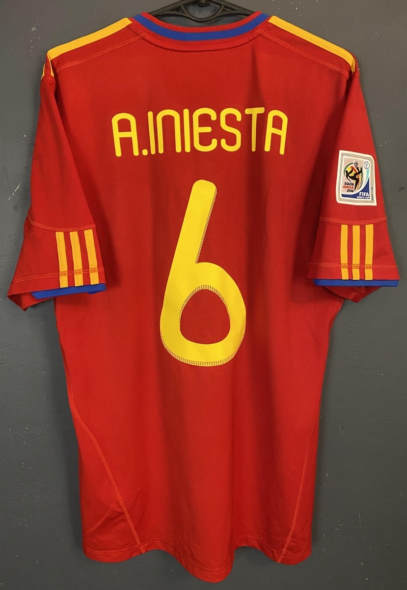 INIESTA MENS SPAIN NATIONAL 2010/2011 WINNER FOOTBALL SOCCER SHIRT