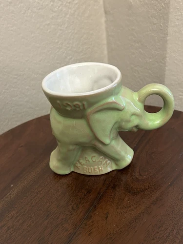 Frankoma Pottery GOP Elephant Mug 1981  4" Tall Green