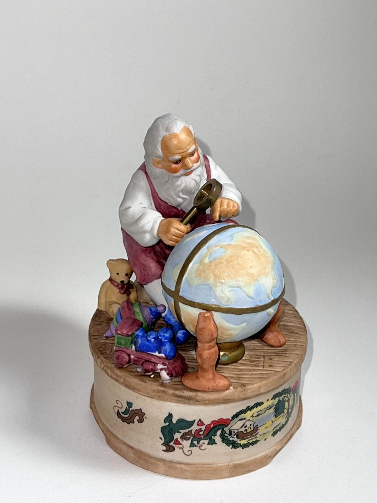 Santa Globe Figurine Willitts Design Musical Porcelain Christmas Collectible