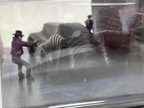 Batman Batmobile 1989 Armour Mode With Figures 1:43 Scale Eaglemoss - Picture 6 of 6