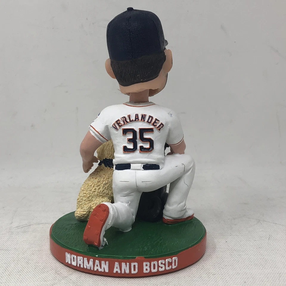 Houston Astros Justin Verlander & Dogs Norman and Bosco Bobblehead - Image 3 of 4