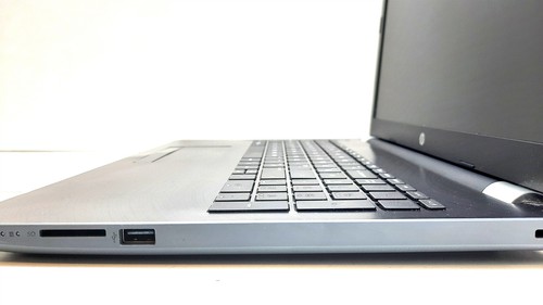 HP 15-BW024NA 15.6" Laptop A9-9420 3.0GHz 4GB RAM 120GB SSD Win 10 *Marks - Picture 4 of 9