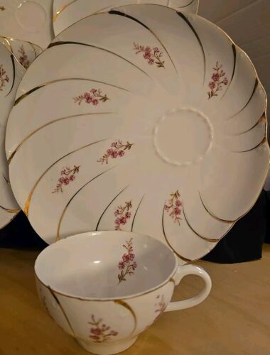 Vtg Yamaka Japan China 4 Luncheon Plates & Cups YAM43 Pink Flowers *PLEASE READ* - Picture 2 of 12