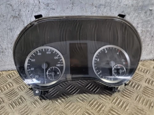 MERCEDES VITO SPEEDO METER A4479007008 W447 1.6L MAN DSL PANEL VAN 2016