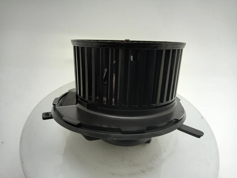 Ventilador de motor soplador calentador aire acondicionado volkswagen golf 2008-2015    Foto 3 de 4