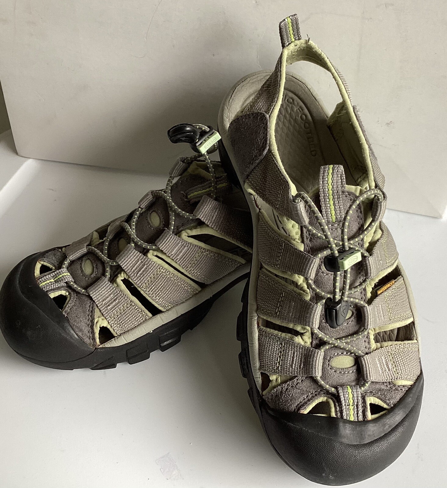 Scarpe uomo Keen Newport H2 grigio verde taglia 7