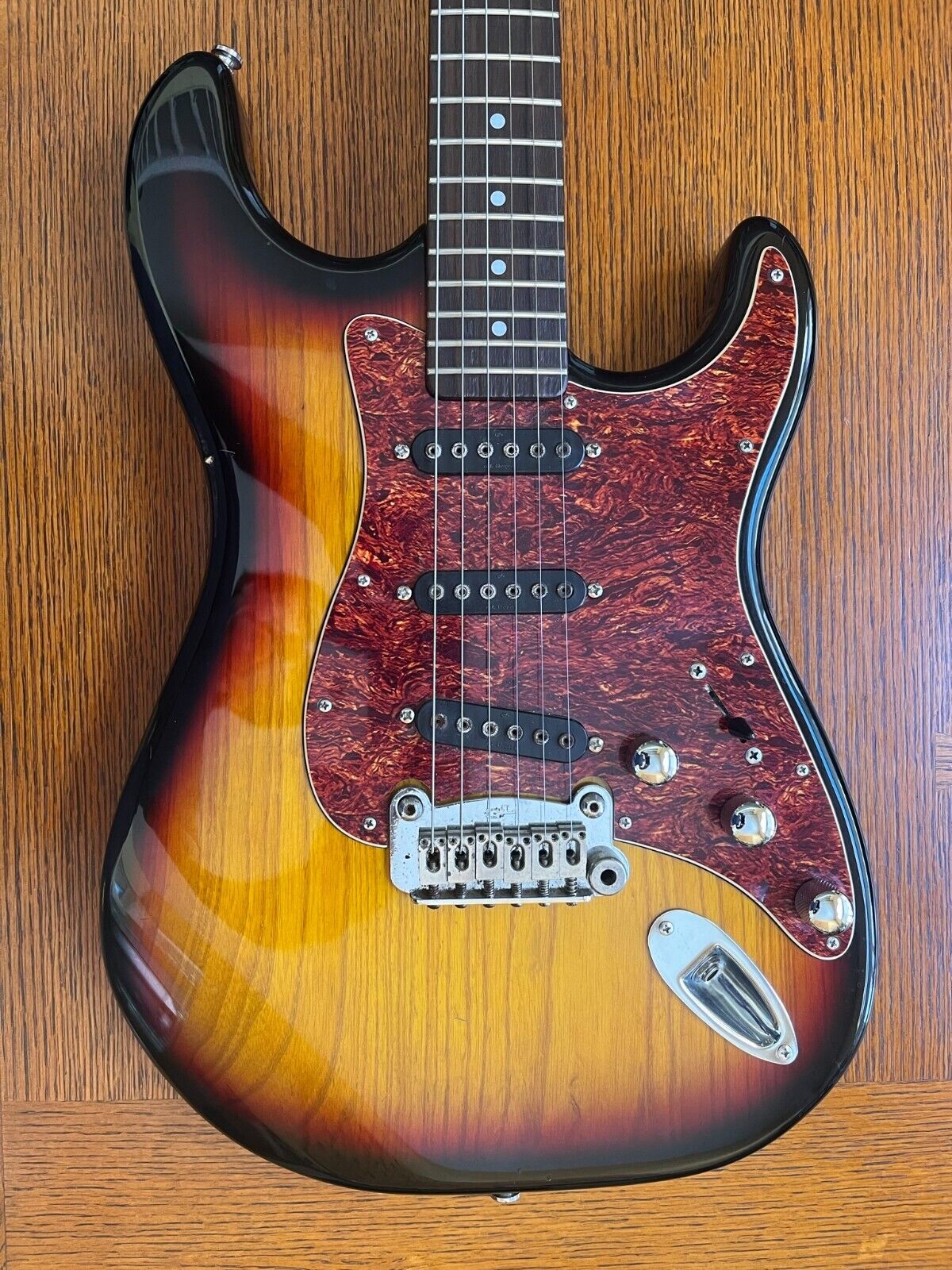 2007 G&L Tribute Series S-500 Stratocaster Sunburst 