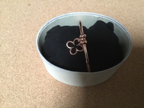 Links Of London 18ct Rose-Gold Vermeil Charm Cuff & One Lucky Charm - Picture 4 of 5