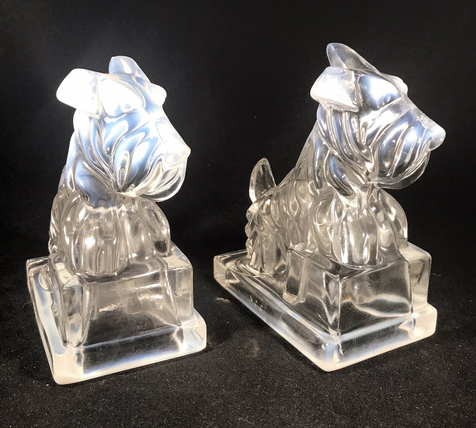Pr of Mosser NCC Cambridge Club Scottie Dog Opalescent Glass Bookends Figurines