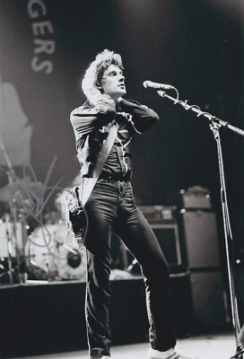 Jake Burns handsigniertes 12x8 Foto Musik Autogramm Stiff Little Fingers 9