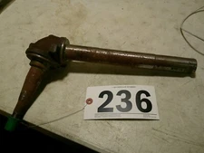 NOS S.16005 Spindle RH - Fits Ford/New Holland lot 236