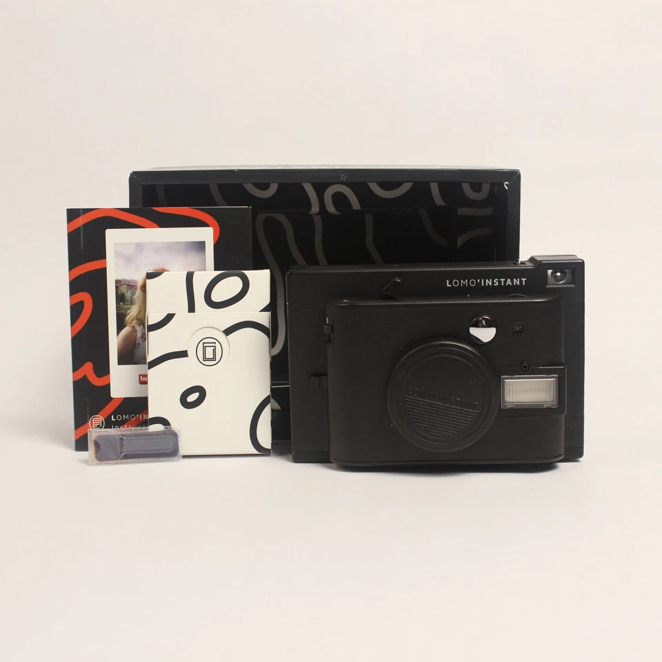 Lomography Lomo'Instant Instant Film Camera (Black Edition) - Complete in Box - Image 2 of 4