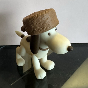 Cartoon Dog Character Plastic Figurine Wearing Brown Hat, White/Gray - snoopy