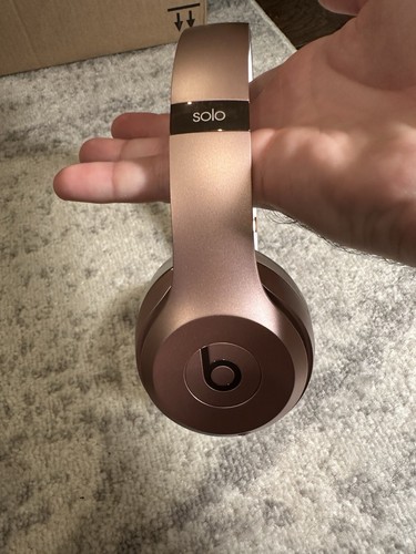 Beats Solo3 Wireless On-Ear Headphones - Apple W1 Headphone Chip, Bluetooth - Picture 9 of 9