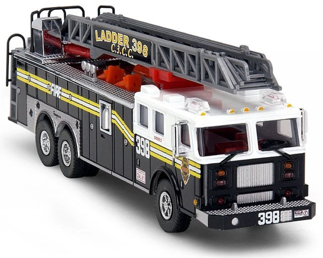 Code 3 12252 " di Capo Edizione #3 " 1/64 Scala Die Cast Camion Dei Pompieri - Immagine 2 di 2