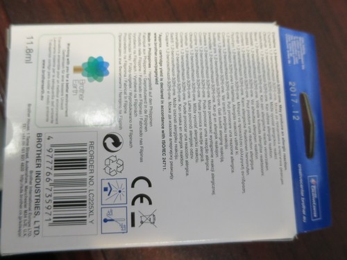 GENUINE NEW BROTHER LC225XL Y YELLOW MFC-J4420DW DCP-J4120DW INK 12/2017 - Picture 2 of 2