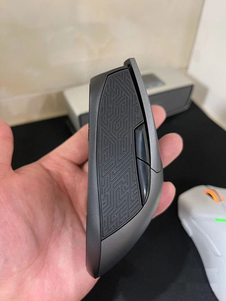 New ASUS ROG Gladius P501 Wired USB Optical Gaming Mouse - Image 4 of 4