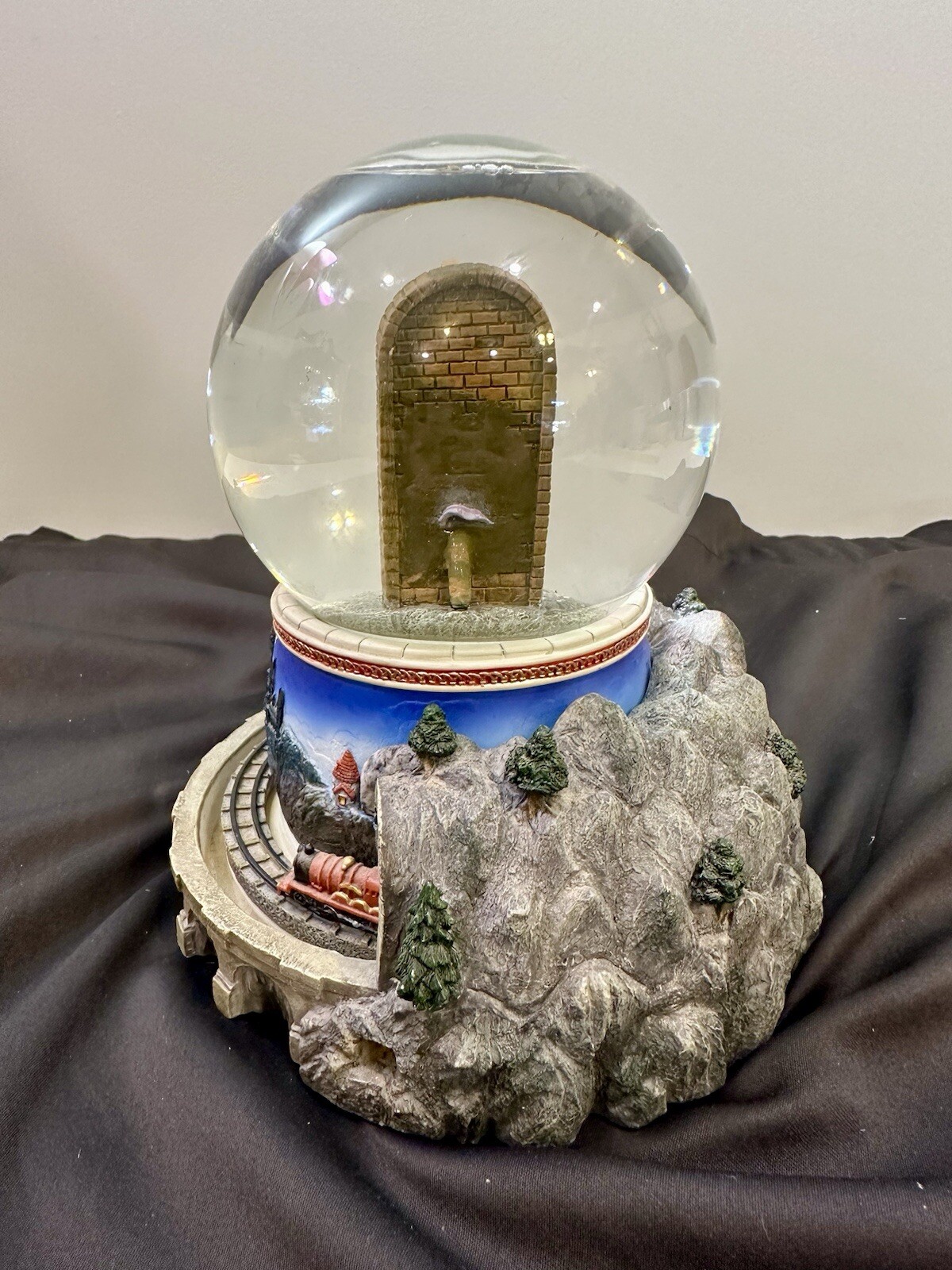 Rare Harry Potter Hogwart Express Waterglobe San Francisco Musical