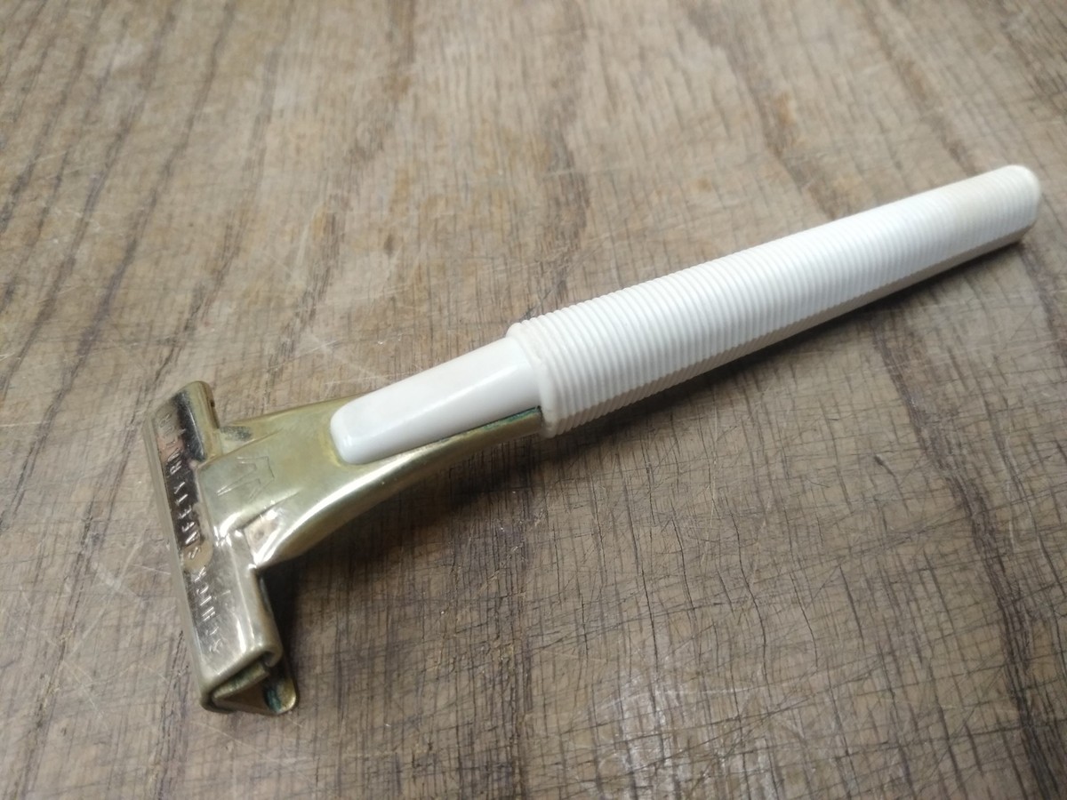 Vtg Men's Schick Injector Safety Razor Type J White Handle Gold