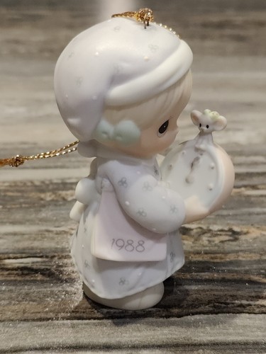 Precious Moments #115339 Time to wish you a Merry Christmas Figurine 1988 W/ Box - Picture 4 of 8