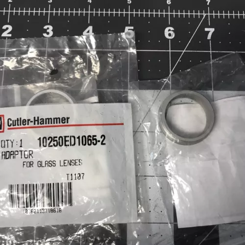 EATON CUTLER HAMMER ADAPTOR 10250ED1065-2 (LOT OF 8)(LA33P)