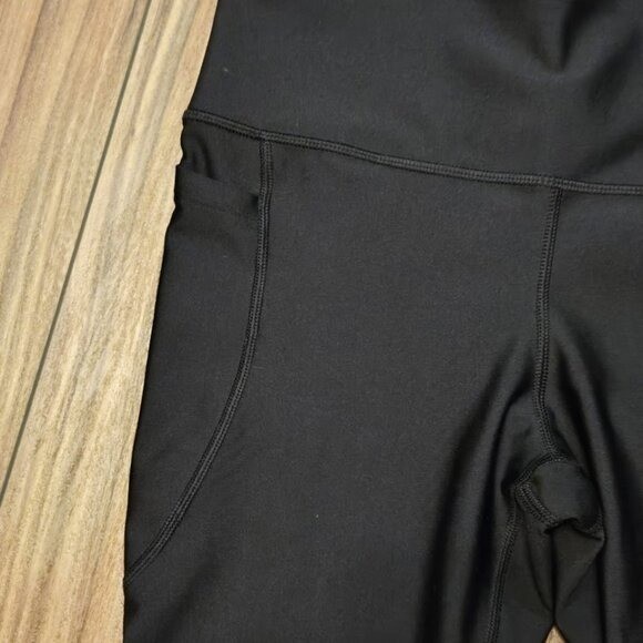 Under Armour Compression Heatgear Crop Leggings Pants Size Med. EUC thumbnail 4