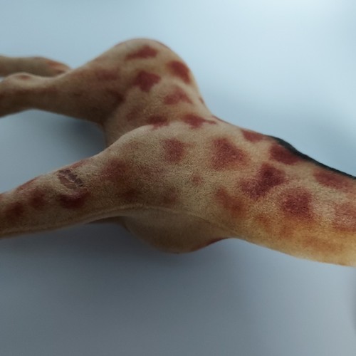Vintage Cute Flocked Giraffe-Minor Flaws Noted In Pictures - Picture 7 of 11