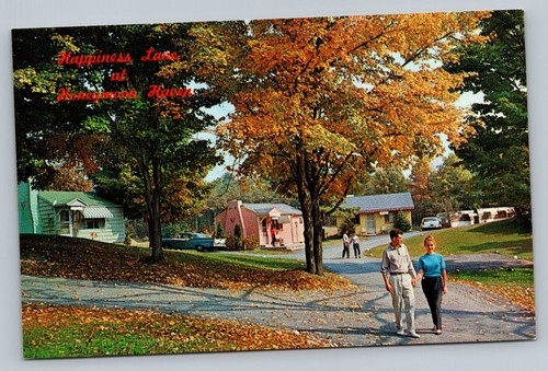 Happiness Lane At Honeymoon Haven Pocono Mtns Pennsylvania PA Vintage Postcard