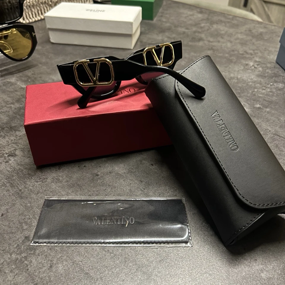 Valentino Sunglasses VLS-103A-51 Cat-Eye Sunglasses - Image 4 of 4