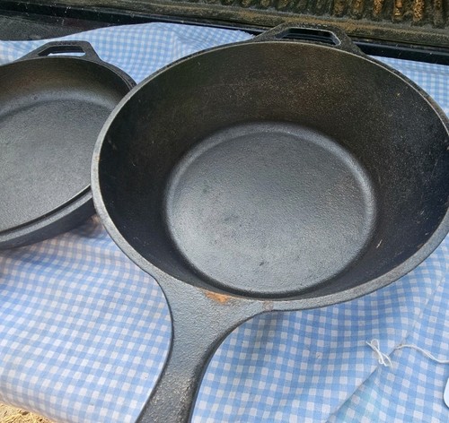 Lodge Cast Iron Combo Cooker w/ Skillet lid Dutch Oven 10 in - 3 in Deep USA - Picture 10 of 17