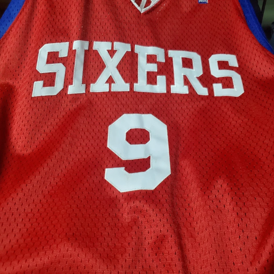 Camiseta deportiva cosida Adidas Andre Iguodala #9 Sixers de finales de la década de 2000 talla grande roja Foto 2 de 4